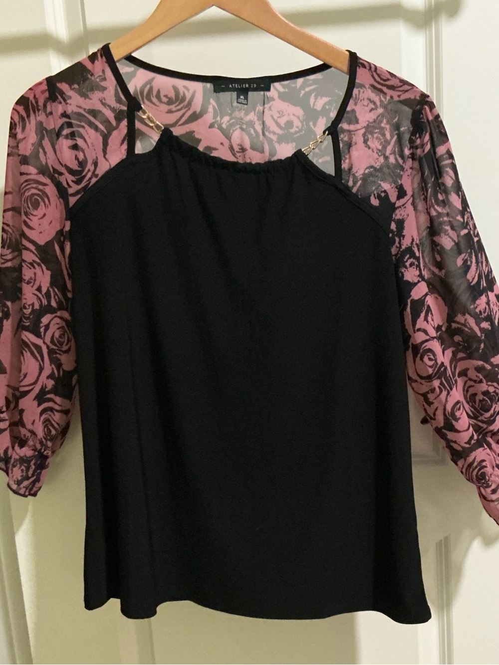 ATELIER women’s top, black pink chain detail XL